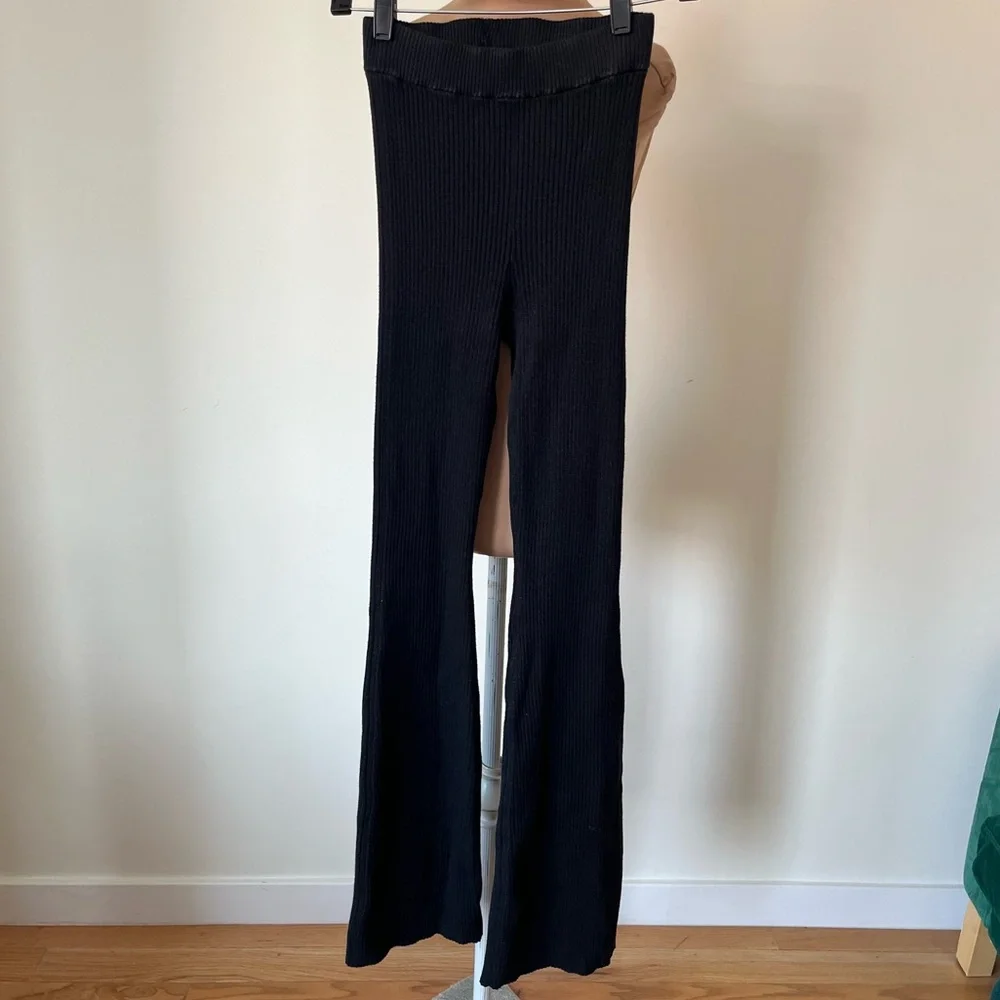 Alo Yoga Denim Knit High-Waist Flare Black Anthracite Stretch Pant EUC Size XXS